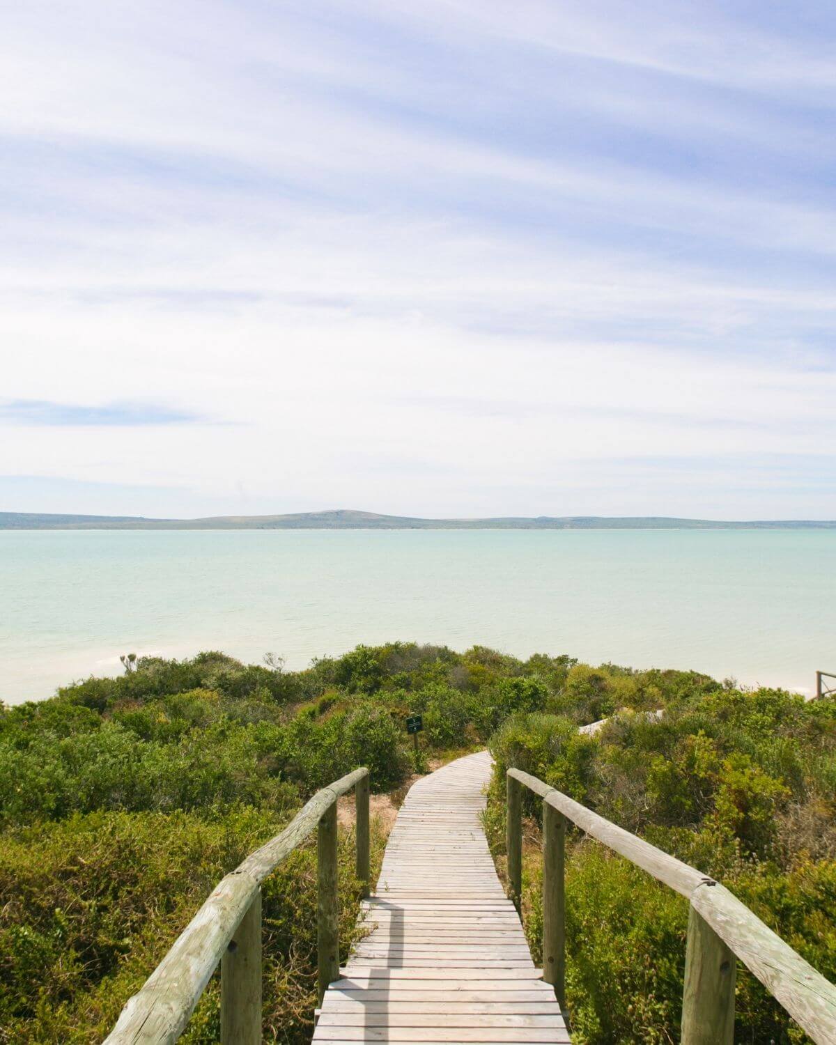 A pathway leading to the lagoon